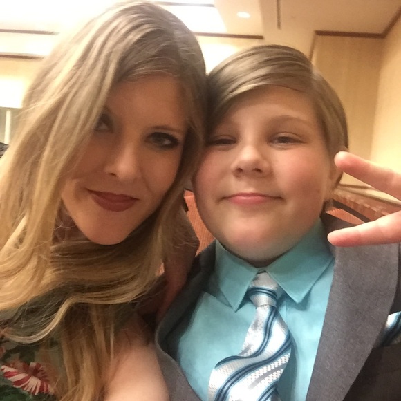 Meet Your Posher 🌴💕Cassi 💕🌴 - Picture 1 of 8